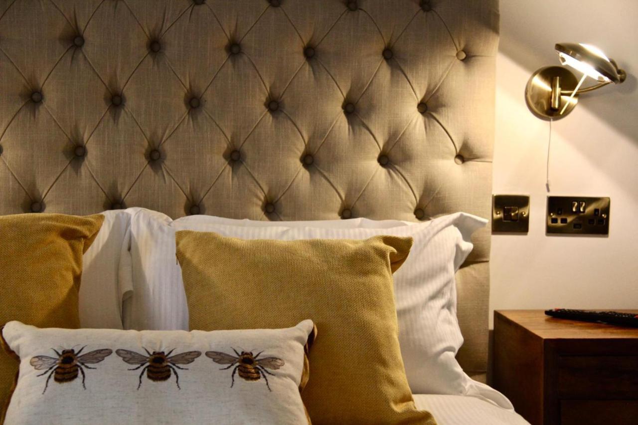 Upstairs At 33 - Self Check In Boutique Accommodation In Worcester Centre Dış mekan fotoğraf
