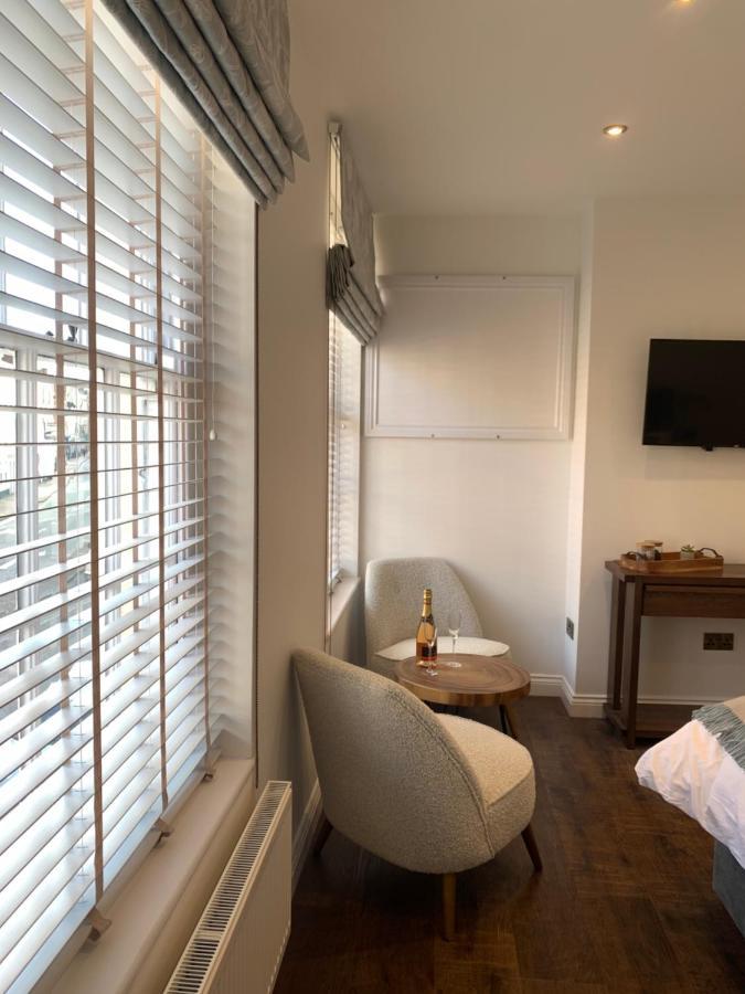 Upstairs At 33 - Self Check In Boutique Accommodation In Worcester Centre Dış mekan fotoğraf